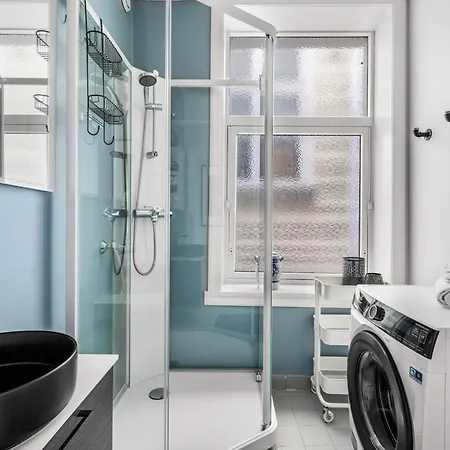 Beds - A Front Row Experience * ברגן